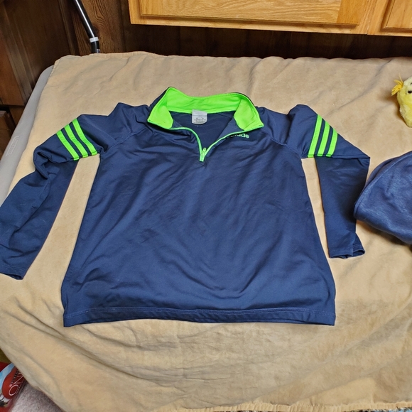 Big Boys 10 12 Adidas sweatsuit - Picture 2 of 6